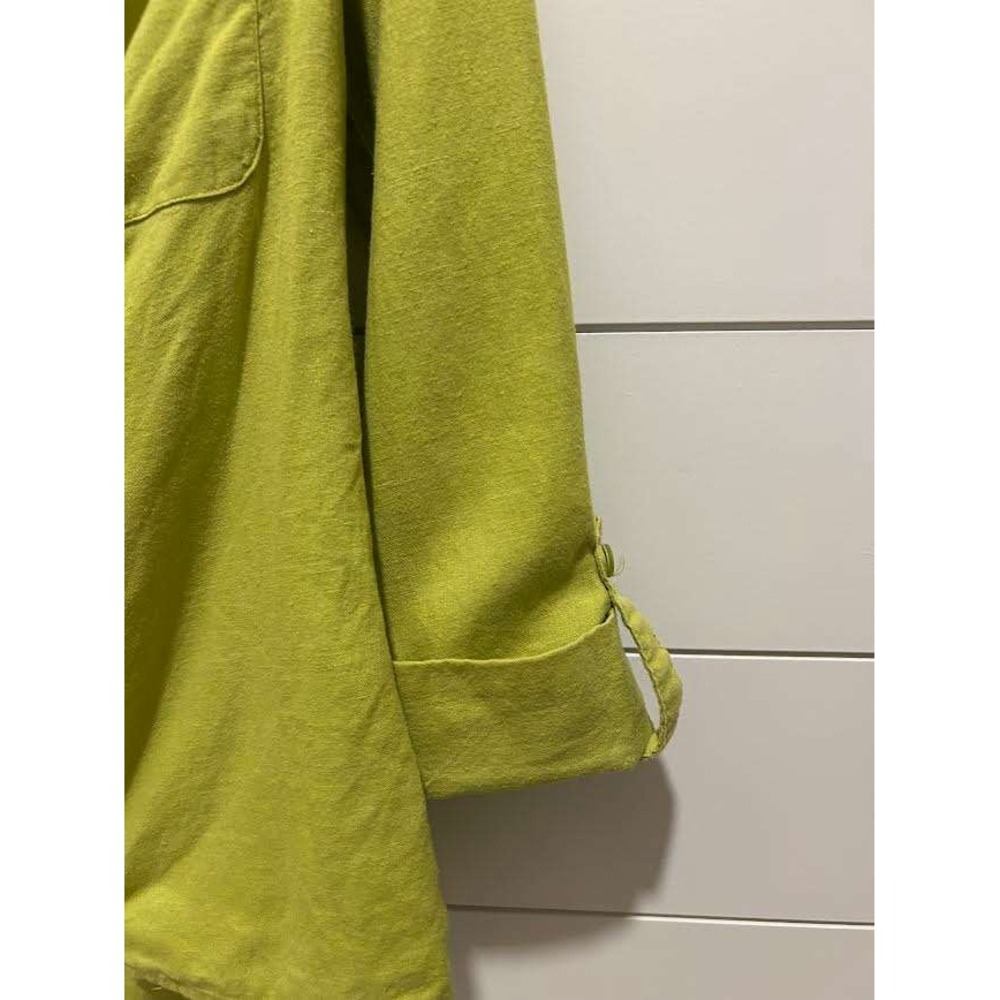 Emily Daniels Chartreuse Green Linen Blend Tie Front Button Top Sz. M Roll Tab - Picture 2 of 9